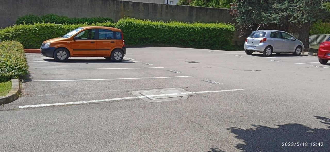 Le Phenix A Internet Haut Debit & Parking 第戎 外观 照片